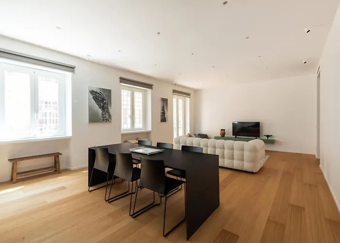 Popolo Design By Romeloft Apartment